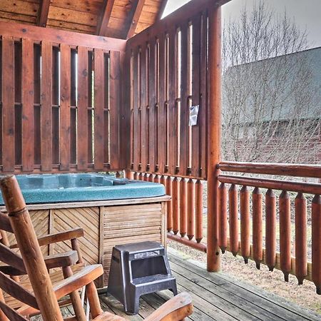 Pigeon Forge Cabin With Games, 1 Mi To Parkway! ภายนอก รูปภาพ