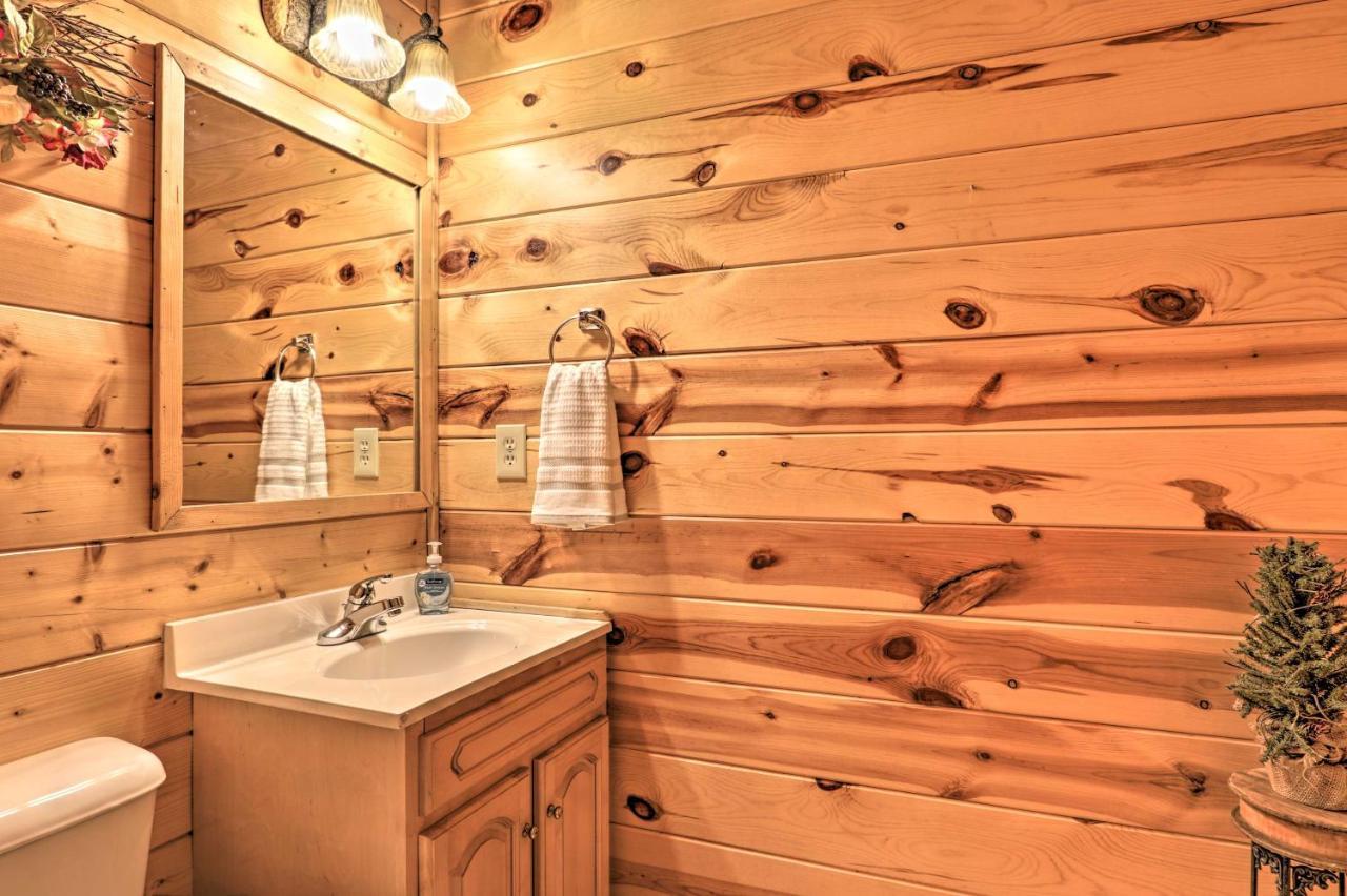 Pigeon Forge Cabin With Games, 1 Mi To Parkway! ภายนอก รูปภาพ