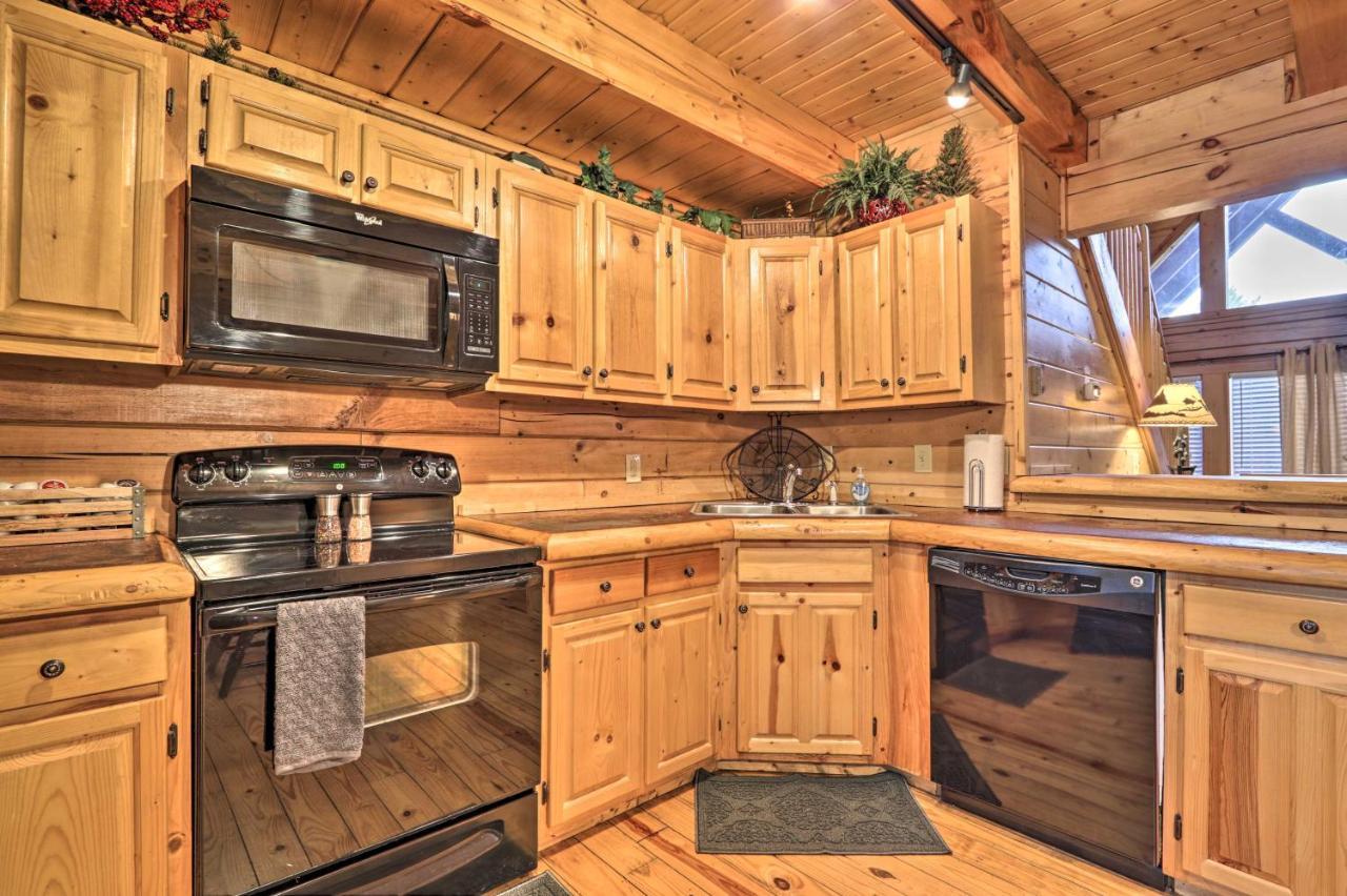Pigeon Forge Cabin With Games, 1 Mi To Parkway! ภายนอก รูปภาพ